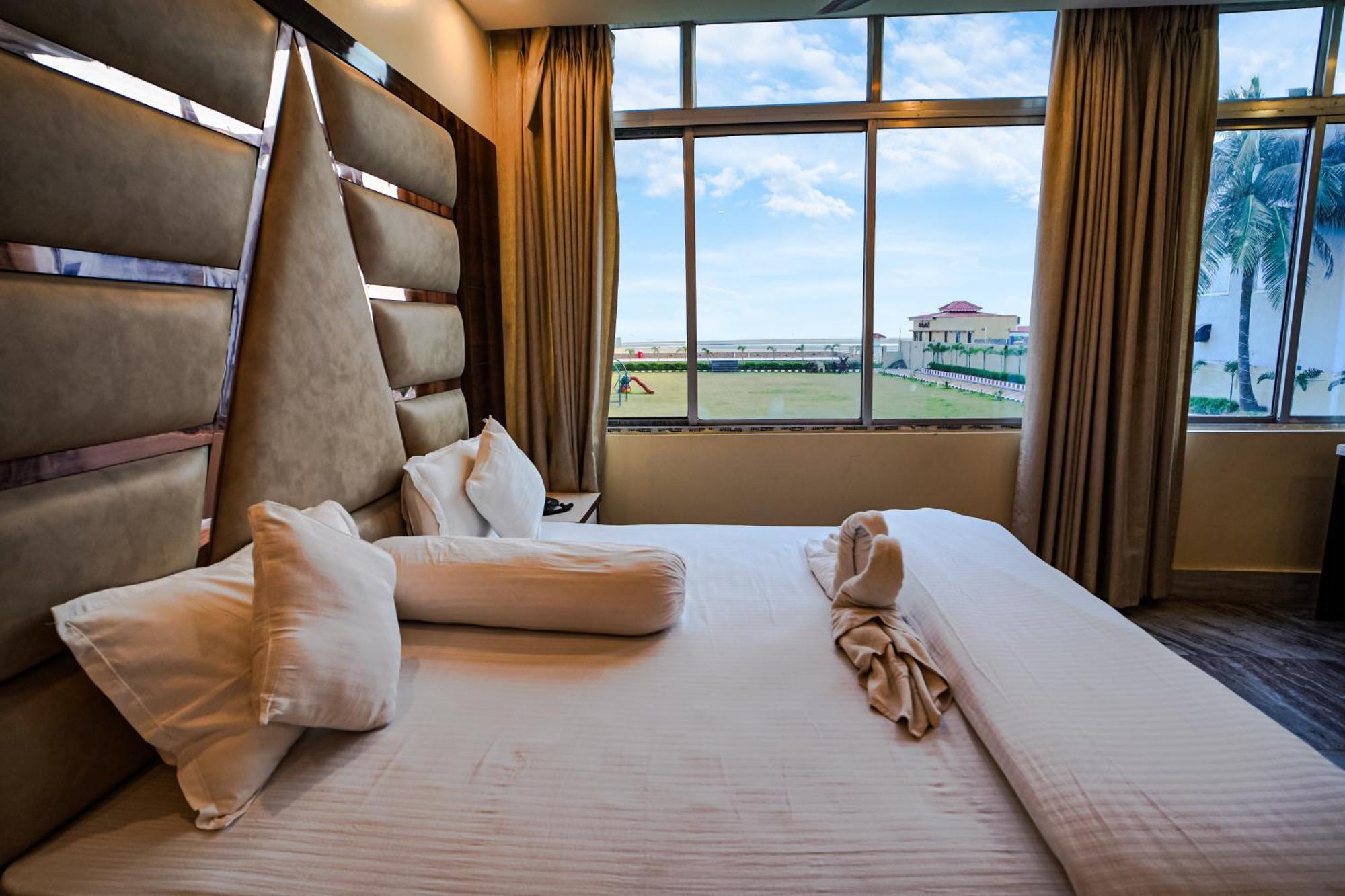 Silver Sand Eco Resort !! Beachfront !! With Biggest Pool And Huge Open Area !! Ideal For Weddings !! Couple Friendly !! Mandarmani Dış mekan fotoğraf